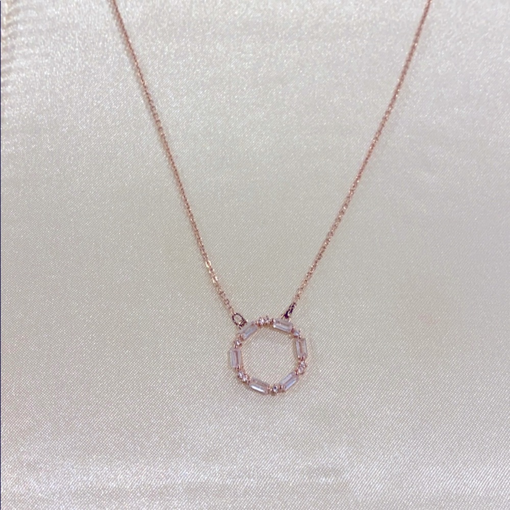 Costume jewelry. Rose gold with crystals